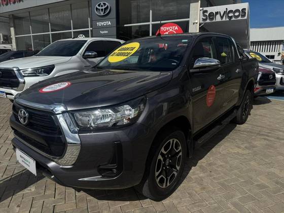 TOYOTA HILUX 2.8 D-4D TURBO DIESEL CD SRV 4X4 AUTOMÁTICO TOYOTA HILUX 2.8 D-4D TURBO DIESEL CD SRV 4X4 AUTOMÁTICO